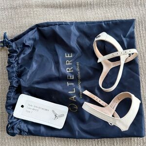 Alterre White Interchangeable Straps